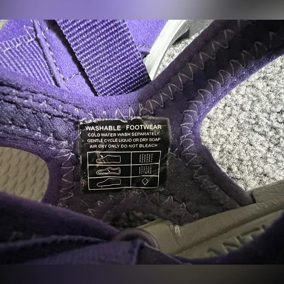 Keen Water/Hiking Sandal sz9.5 - Picture 8 of 10